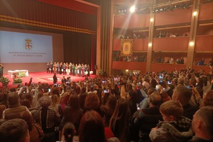 Entrada apoteósica de Bisbal.