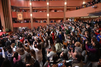 Lleno en el Auditorio Maestro Padilla para vivir el nombramiento de David Bisbal como Hijo Predilecto de la ciudad.