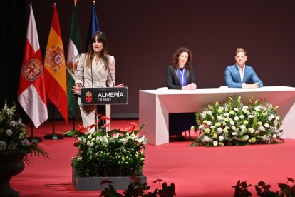 Isabel Jiménez, durante la conducción del acto.