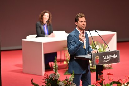 El artista tuvo palabras de cariño para su familia y seguidores.