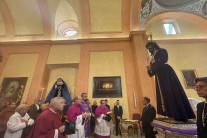 Los canónigos de la Catedral, ante Jesús Cautivo de Medinaceli