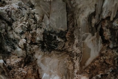 Así está el techo del que se sacaba el lapis specularis