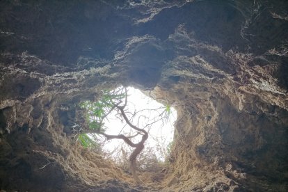 Pozo de bajada al interior de la cantera