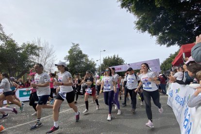 Éxito de participación en la Carrera de la Mujer.