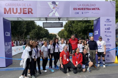 Foto de familia de las autoridades.