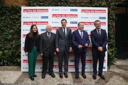 Laura Martínez, José Luis Martínez, Juanma Moreno, Pedro M. de la Cruz y Eduardo Baamonde.