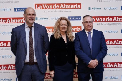 Desde la izquierda, Jesús Barranco, María Zamora y José Maetínez Portero.