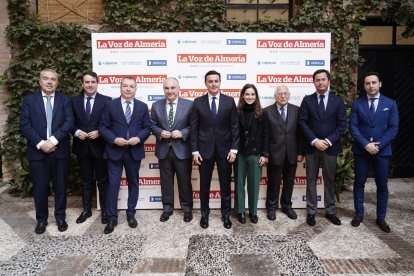 Juan Fernández, Fernando Giménez, Pedro M. de la Cruz, Juan Ignacio Zafra (La Caixa), Javier A. García, Laura Martínez, José Luis Martínez, Francisco Góngora y Ricardo Céspedes.