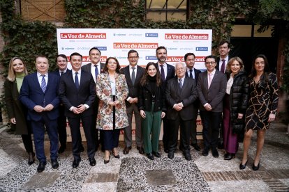 Amplia representación del PP de Almería en el acto en Sevilla.