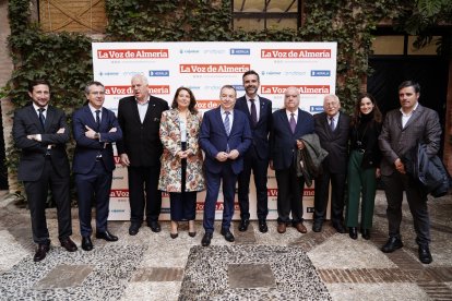 Los consejeros almerienses con el periodista Francisco Giménez Alemán y Miguel López, de COAG.