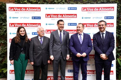 Laura Martínez, José Luis Martínez, Juanma Moreno, Pedro M. de la Cruz y Eduardo Baamonde.