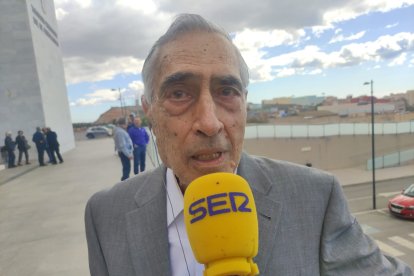 Manolo Sánchez, el hermano mayor de Ambrosio, en el Carrusel Deportivo de la Cadena SER.