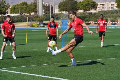 El central Babic en el entrenamiento.