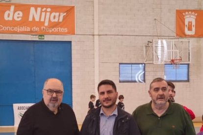 Juan Mateo con Sergio Vicente y Juan Enrique Cruz.