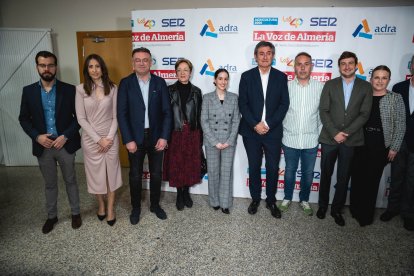 Ponentes junto a Carmen Belén López, José Carlos Lupión, Antonia S. Villanueva, Manuel Cortés y María Luisa Cruz.