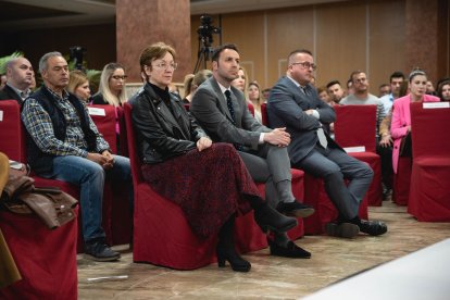 Antonia S. Villanueva, subdirectora de La Voz; Ricardo Céspedes, director comercial de La Voz; y Olivier Martínez, comercial de La Voz.