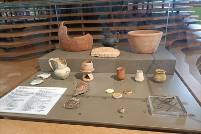 Vitrina dedicada a elementos de la vida cotidiana