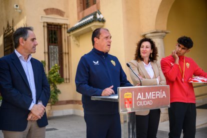 Alberto Lasarte, entrenador del Almería. 