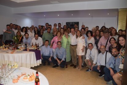 Un centenar de empleados de notarías de toda la provincia, se dieron cita en los salones del Hotel Catedral, en el transcurso de un cóctel.