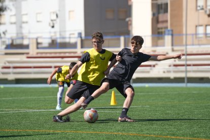Un Campus donde se aprende fútbol del bueno con los mejores monitores.