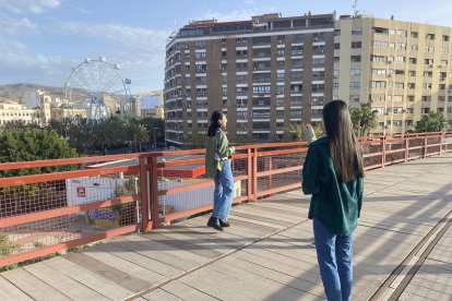 Turistas extranjeros.