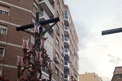 Encuentro del Cristo del Amor con el palio del Primer Dolor