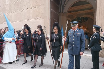 Ana Martínez Labella, con mantilla en su hermandad del Amor
