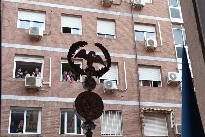 Detalle de uno de los estandartes de la hermandad