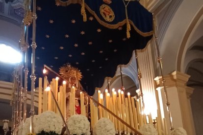Encendido de la candeleria del palio del Primer Dolor