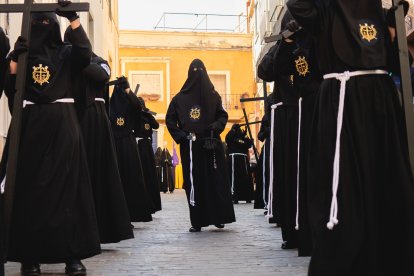 Calvario por las calles de Almería en el Miércoles Santo 2023.