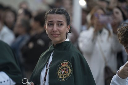 Emoción en la salida de los Estudiantes.