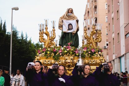 Procesión del Encuentro en el Jueves Santo 2023 de Almería.
