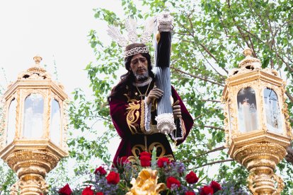 Procesión del Encuentro en el Jueves Santo 2023 de Almería.
