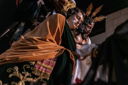 Detalle del misterio del Descendimiento.