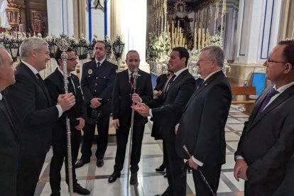 El presidente de Diputación Provincial, Javier Aureliano García, junto al alcalde Miguel Martínez-Carlón y resto de autoridades han acudido al Enclavamiento velezano.
