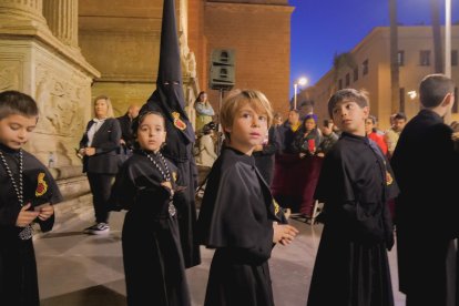 Procesión del Entierro por las calles de Almería.