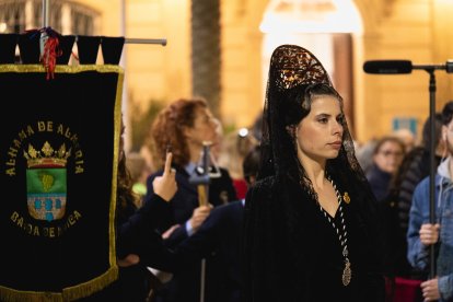 Procesión del Entierro por las calles de Almería.