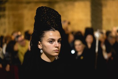Procesión del Entierro por las calles de Almería.