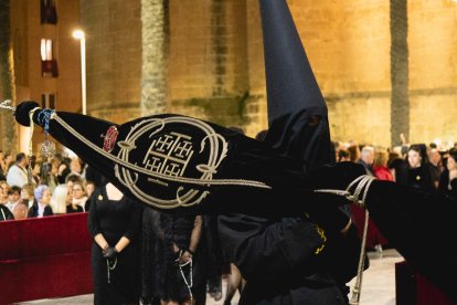 Procesión del Entierro por las calles de Almería.