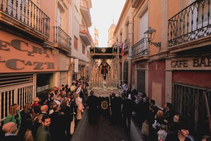 Procesión del Entierro por las calles de Almería.