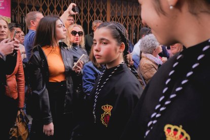 Procesión del Entierro por las calles de Almería.