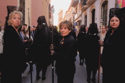 Procesión del Entierro por las calles de Almería.