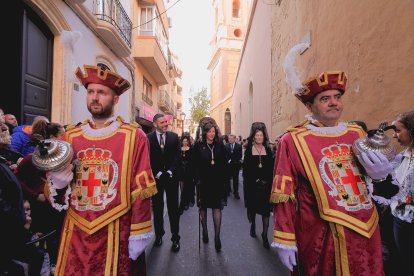 Procesión del Entierro por las calles de Almería.
