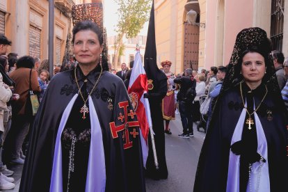 Procesión del Entierro por las calles de Almería.