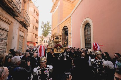 Procesión del Entierro por las calles de Almería.