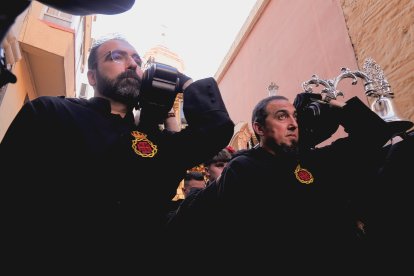 Procesión del Entierro por las calles de Almería.