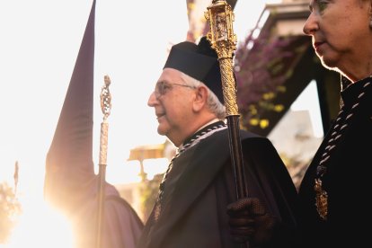 Procesión del Entierro por las calles de Almería.