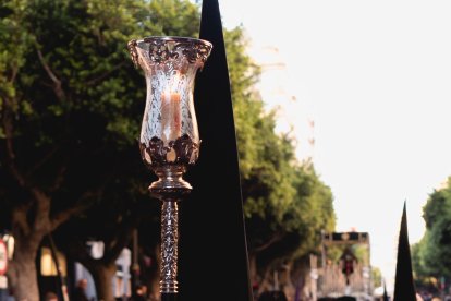 Procesión del Entierro por las calles de Almería.