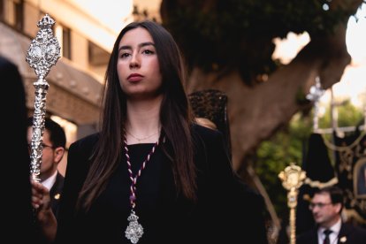 Procesión del Entierro por las calles de Almería.