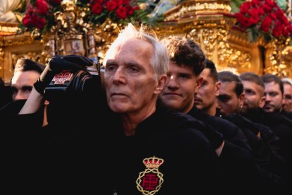 Procesión del Entierro por las calles de Almería.